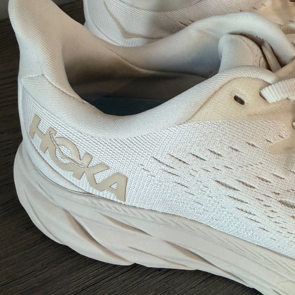 HOKA Clifton 8 crème sneakers - Picture 2 of 6